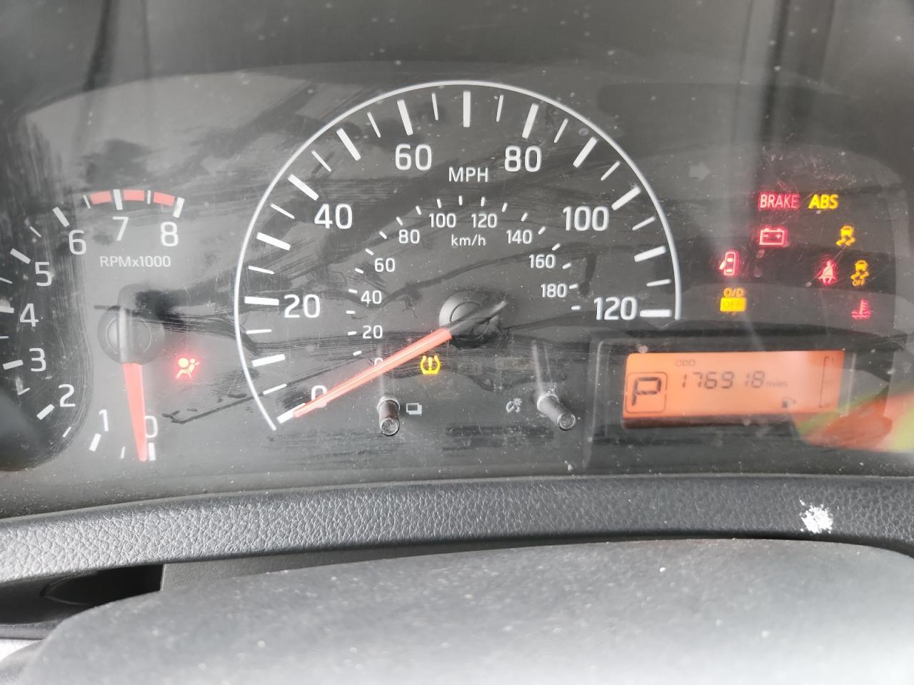 2014 Niss Nv200 2.5s