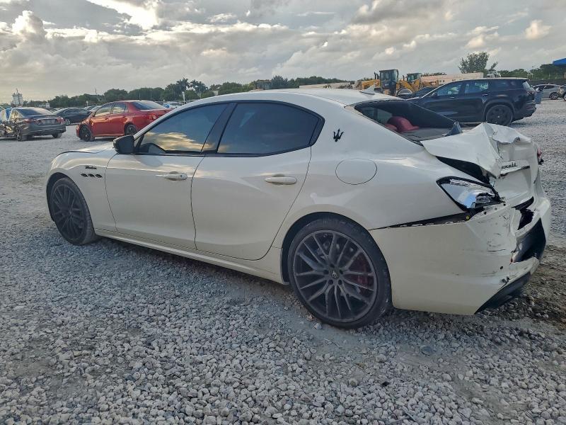 2023 Maserati Ghibli Modena