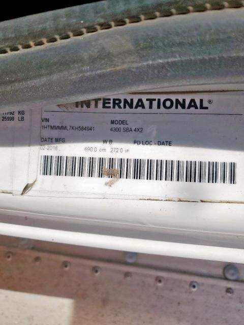 2019 International 4300 box Truck