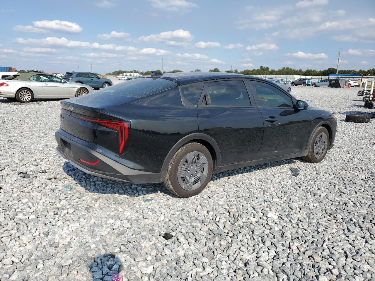 2025 KIA K4 lx