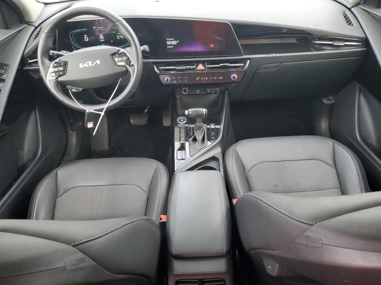 2023 KIA Niro ex