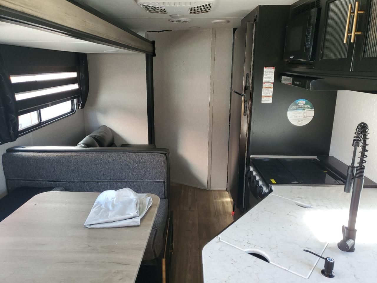 2022 Wildwood 2022 Foresriver Grey Wolf-Camper