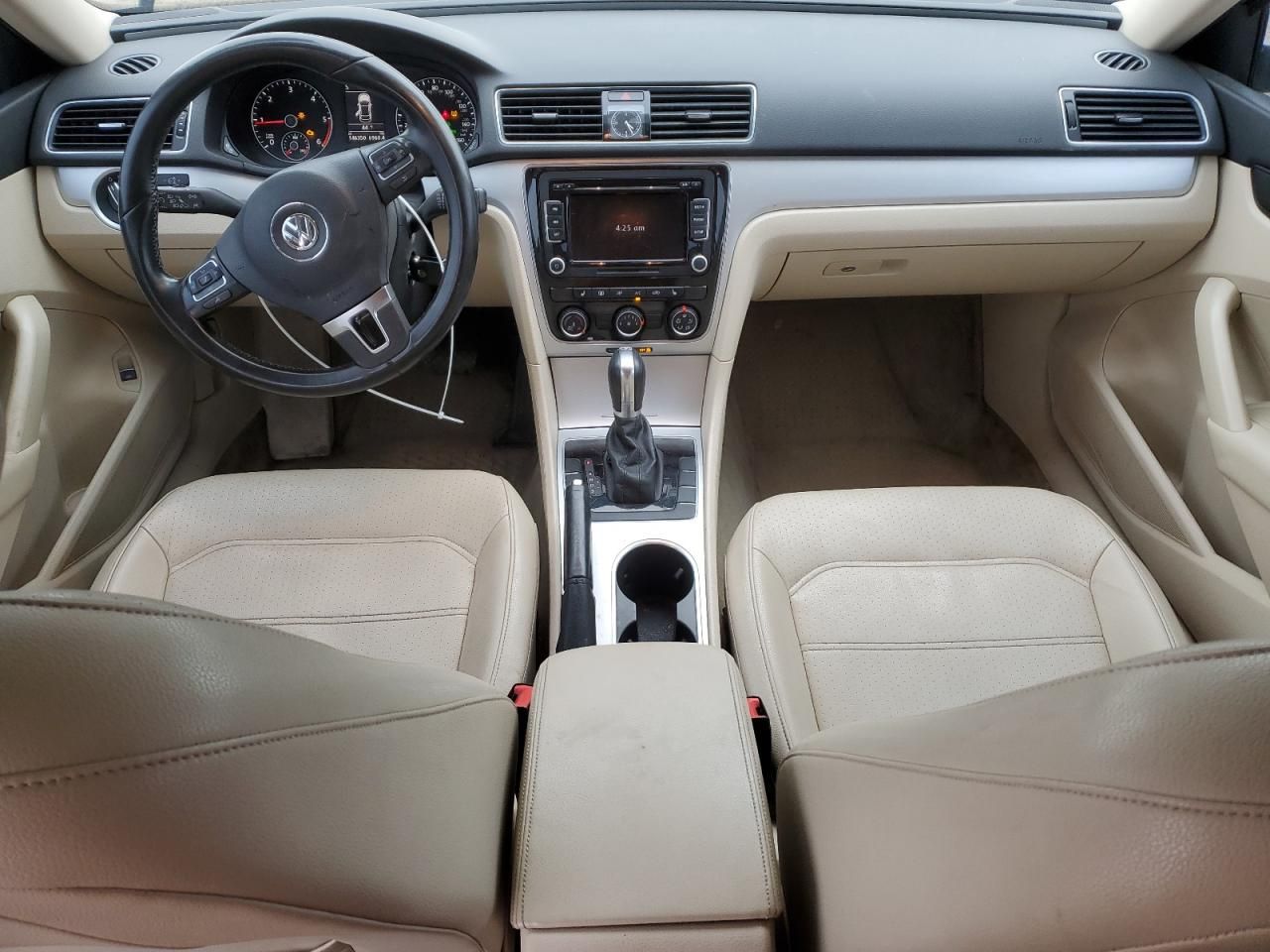 2013 Volkswagen Passat se