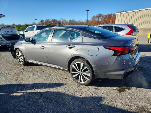 2021 Nissan Altima sr