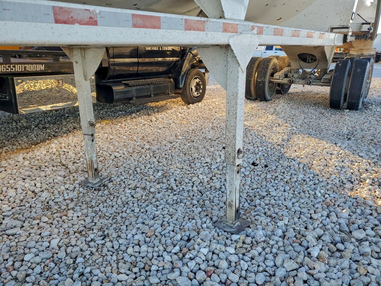 2013 Specialty 2013 Specialists END Dump Trailer