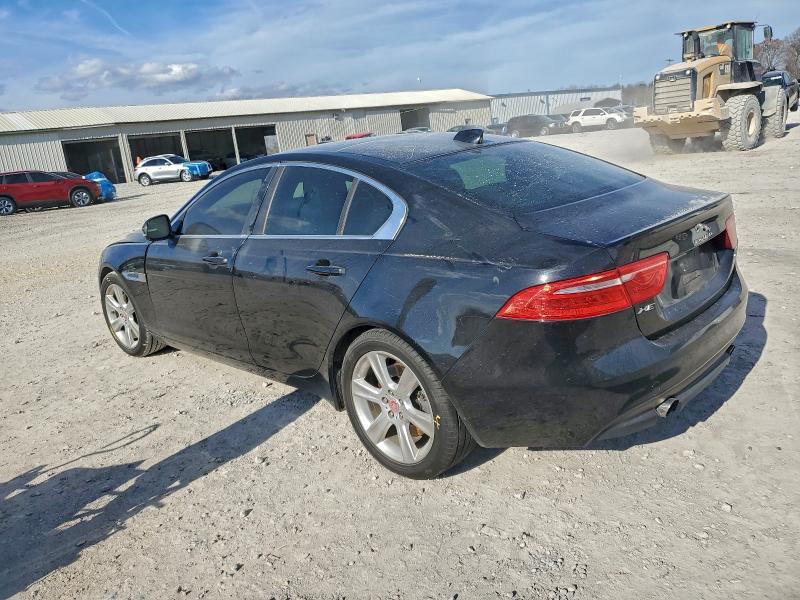 2017 Jaguar Xe Prestige