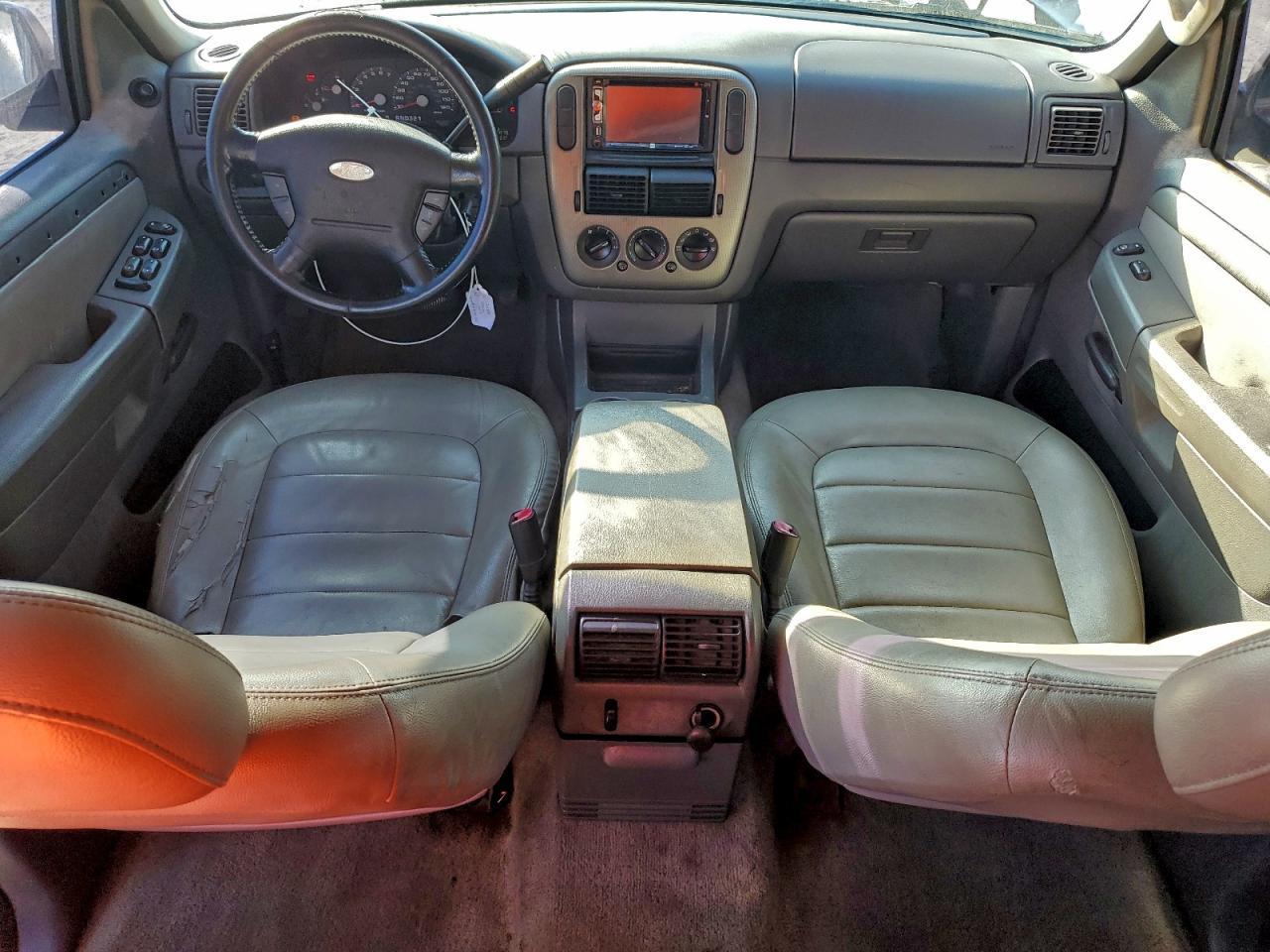 2004 Ford Explorer xlt
