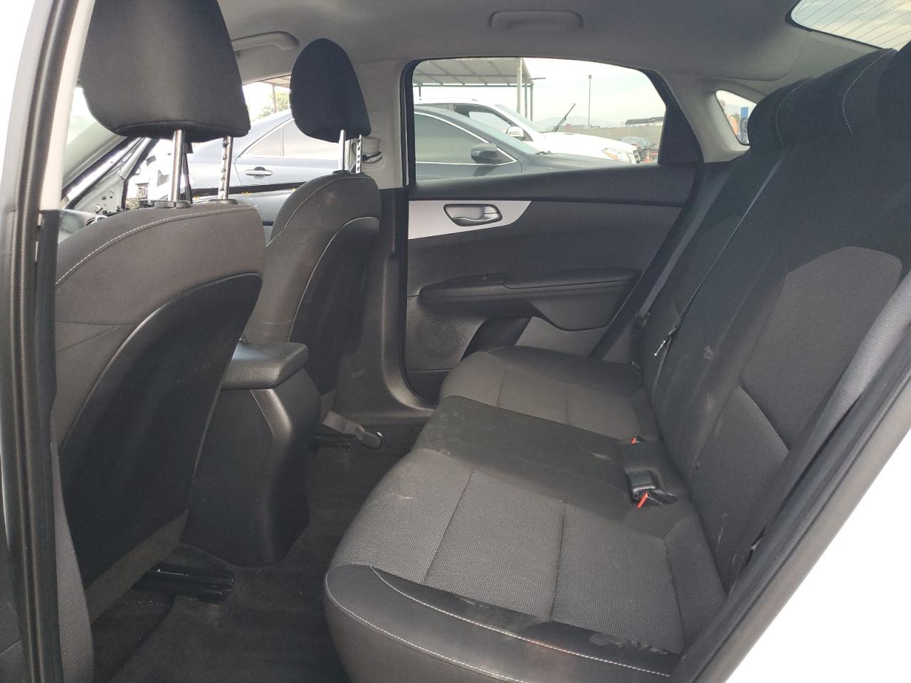 2024 KIA Forte lx