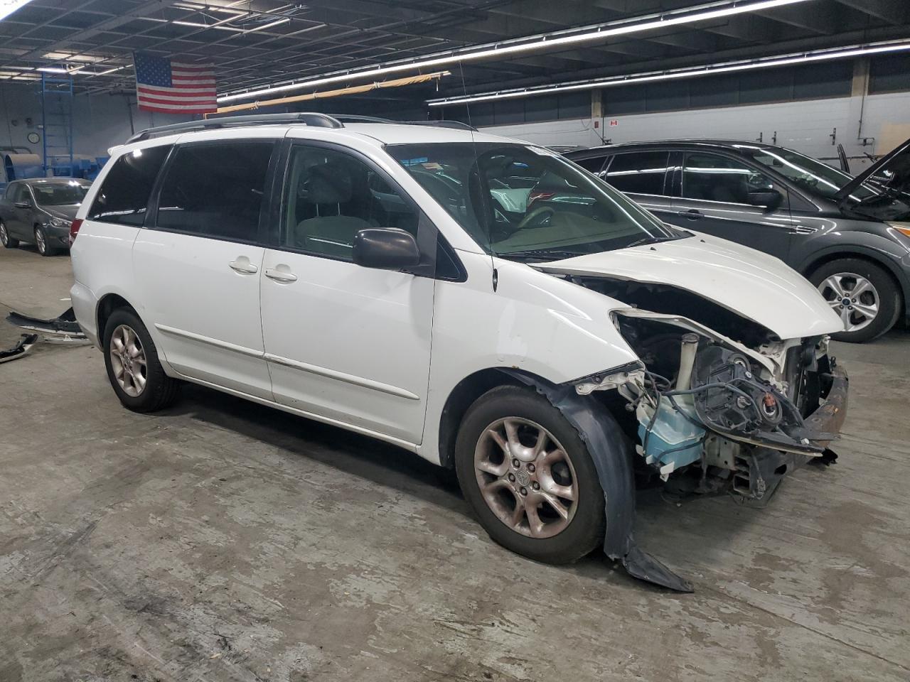 2005 Toyota Sienna le