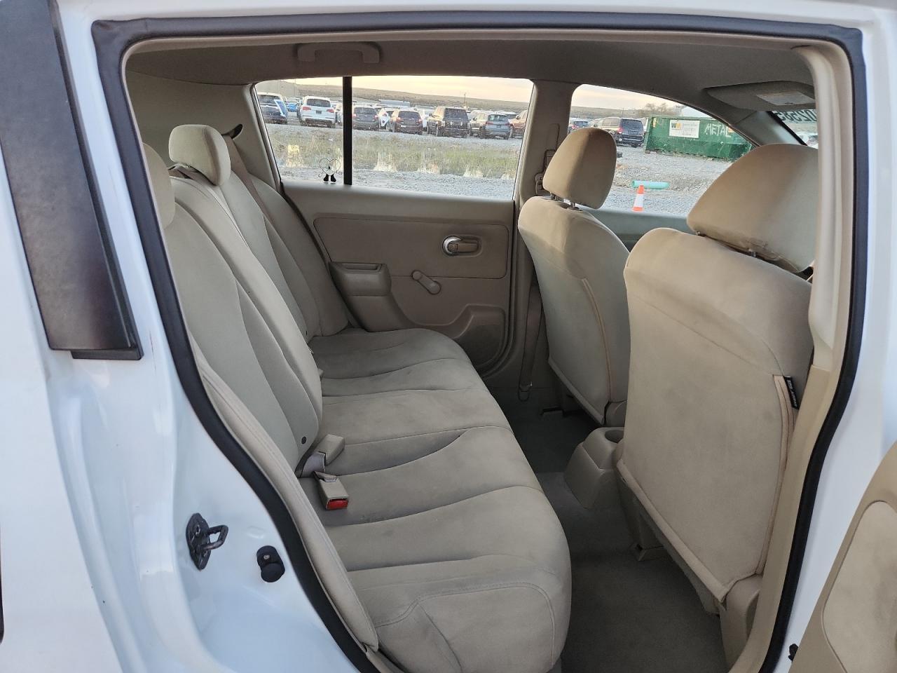 2009 Nissan Versa s