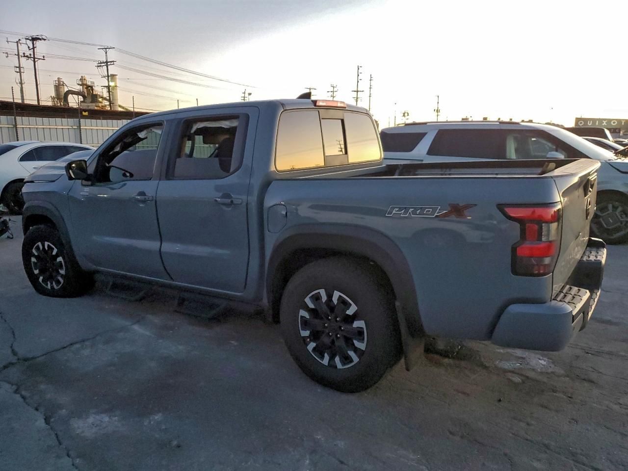 2022 Nissan Frontier s