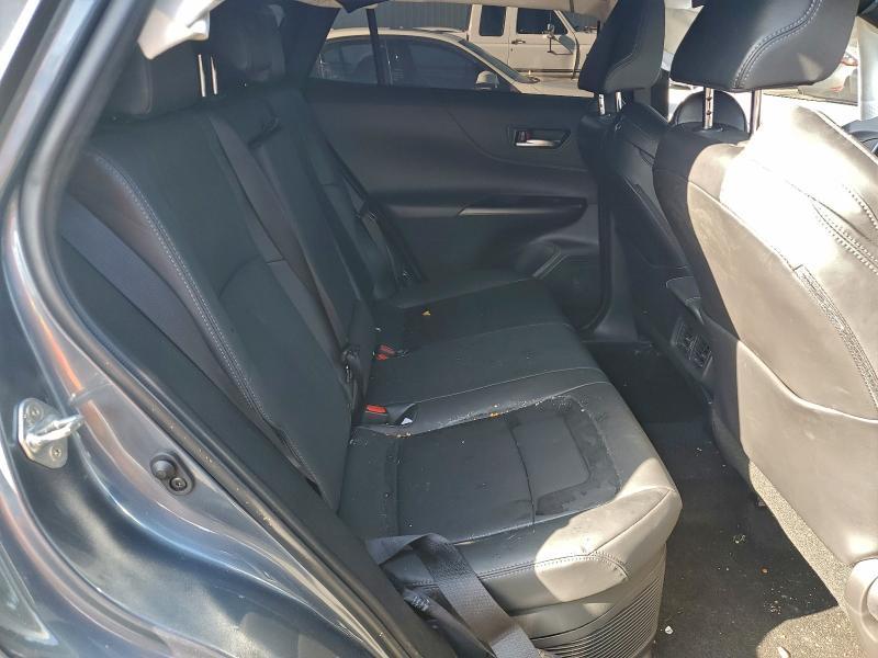2024 Toyota Venza le