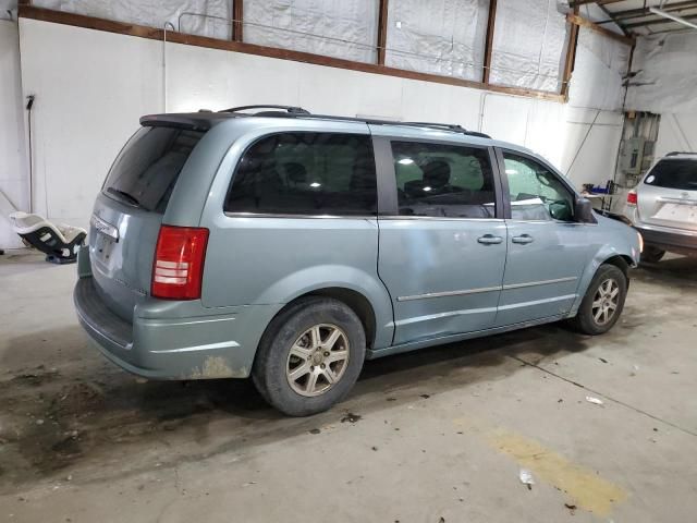2009 Chrysler Town & Country Touring