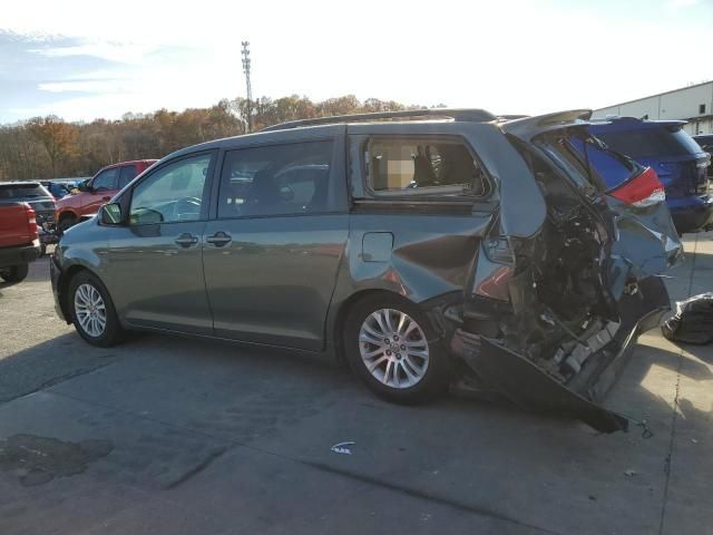 2011 Toyota Sienna xle
