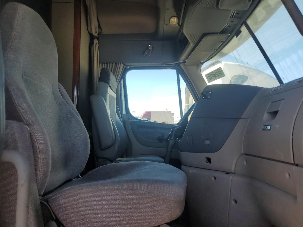 2019 Freightliner Cascadia 125 Semi Truck