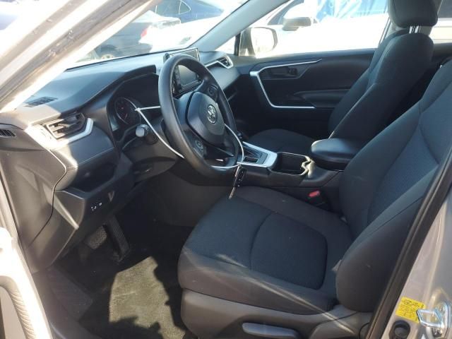 2022 Toyota Rav4 le