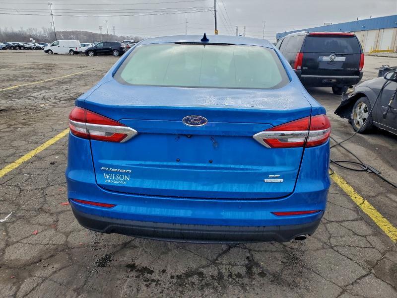 2020 Ford Fusion se