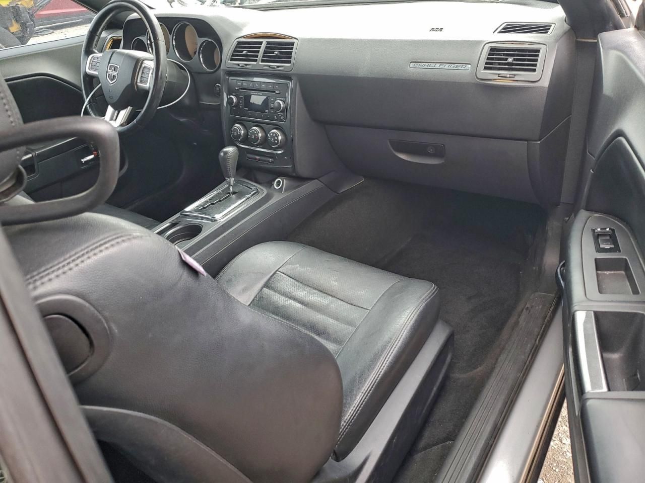 2012 Dodge Challenger sxt