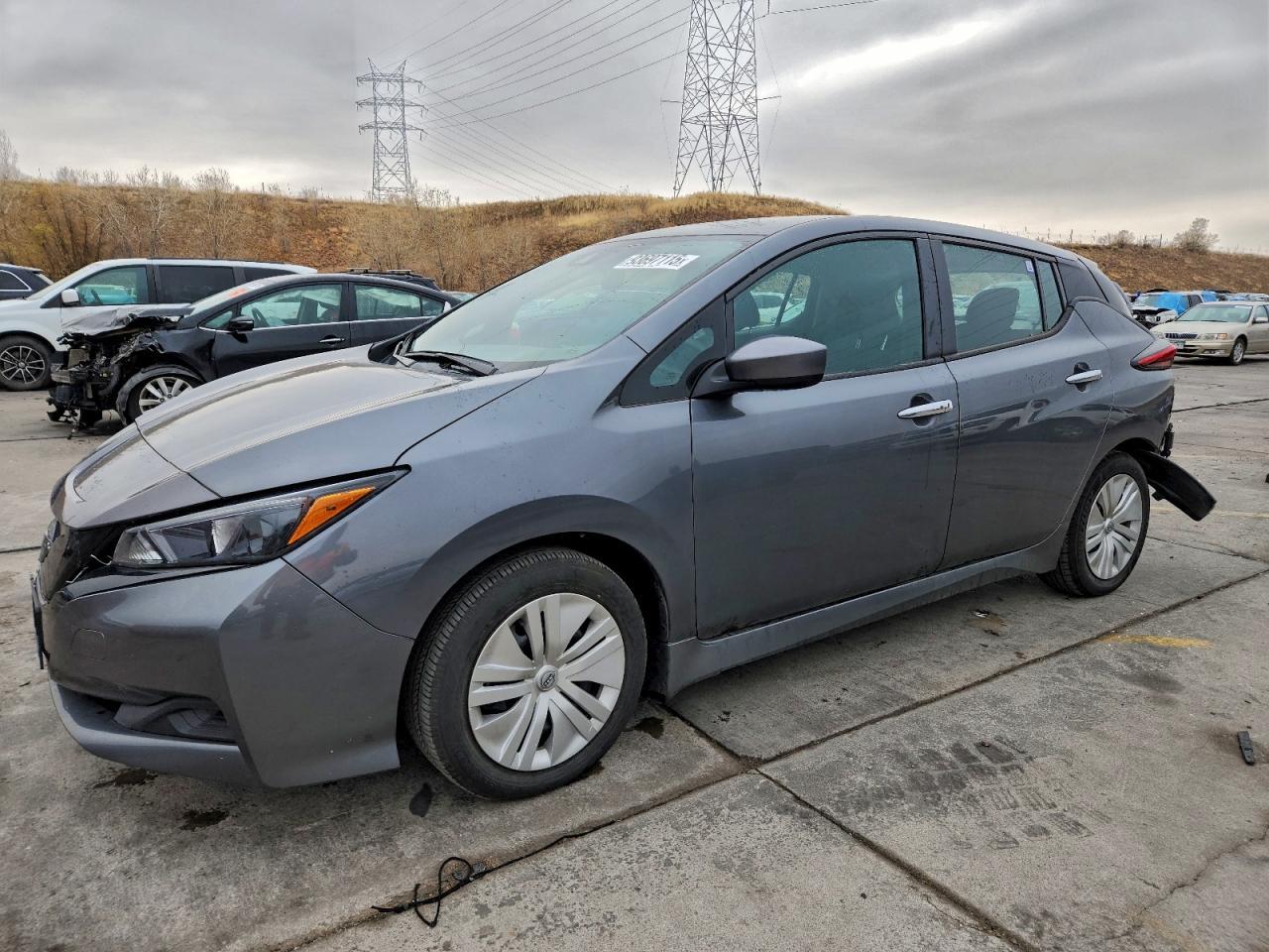 2025 Nissan Leaf s