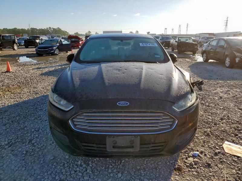 2016 Ford Fusion se