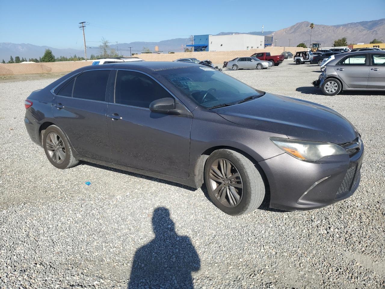 2016 Toyota Camry le