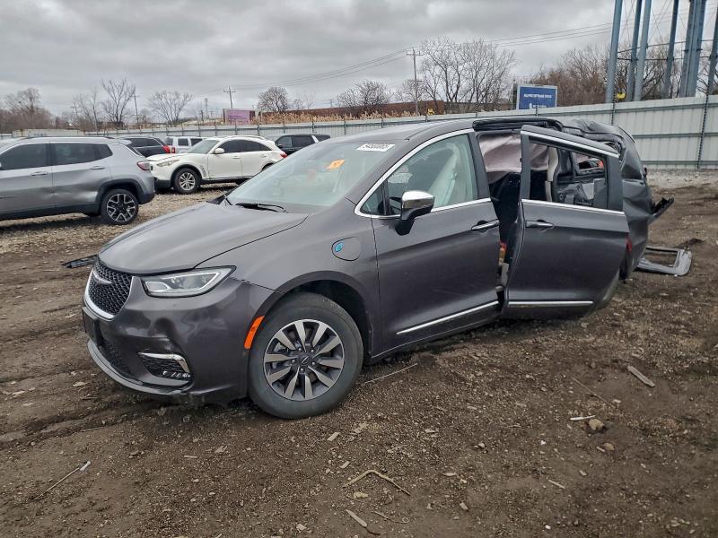 2023 Chrysler Pacifica Hybrid Limited