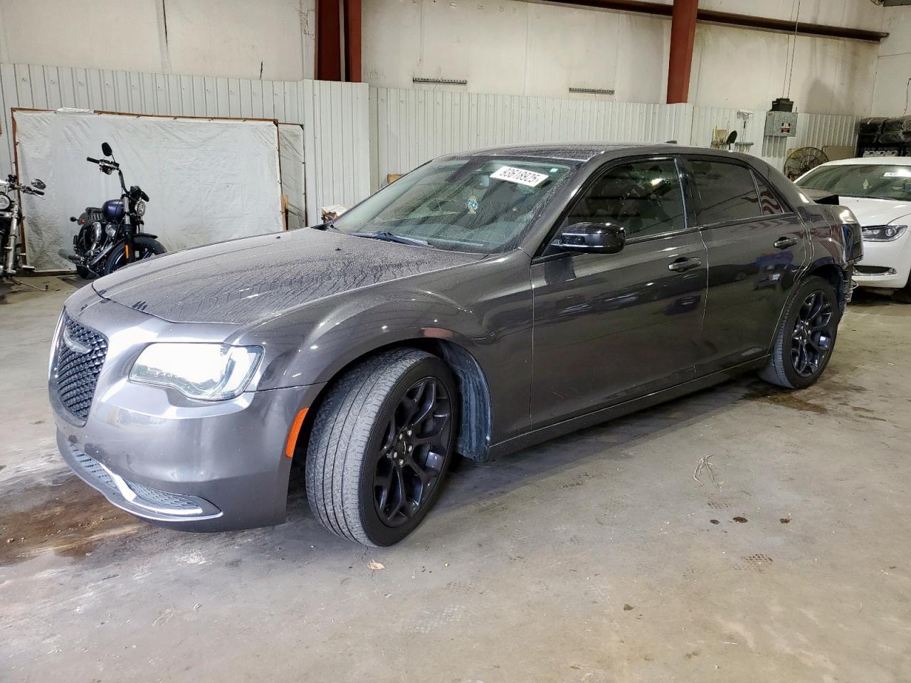 2019 Chrysler 300 Touring