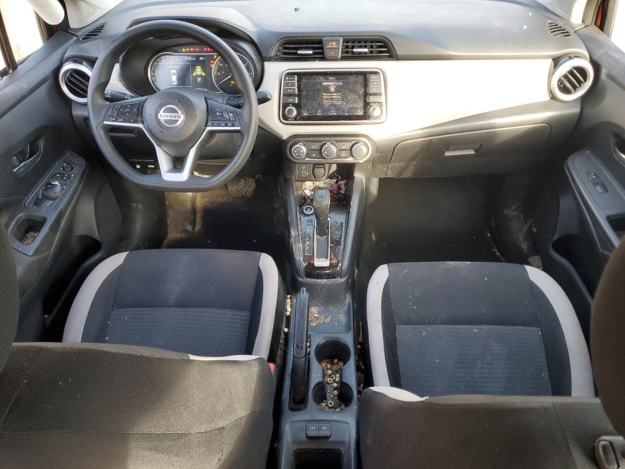 2022 Nissan Versa sv
