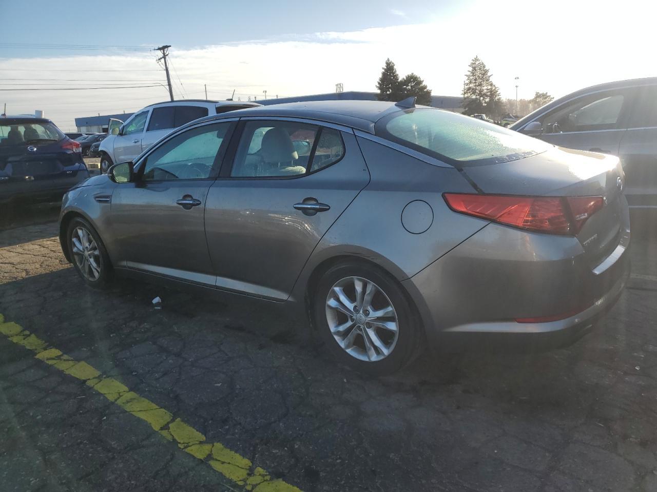 2012 KIA Optima lx