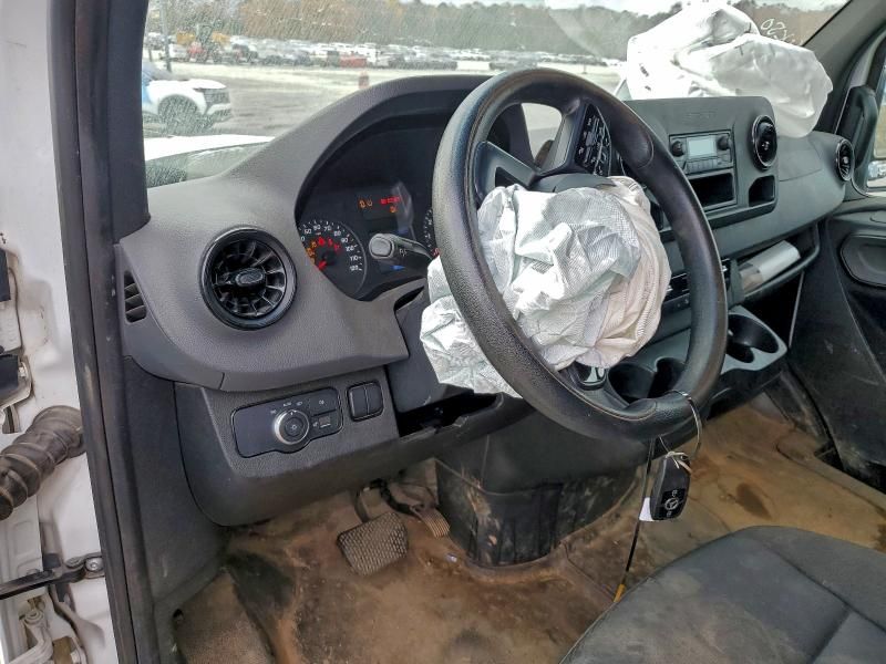 2021 Mercedes-Benz 2021 Mercedes Benz Sprinter 2 Utility / Service va