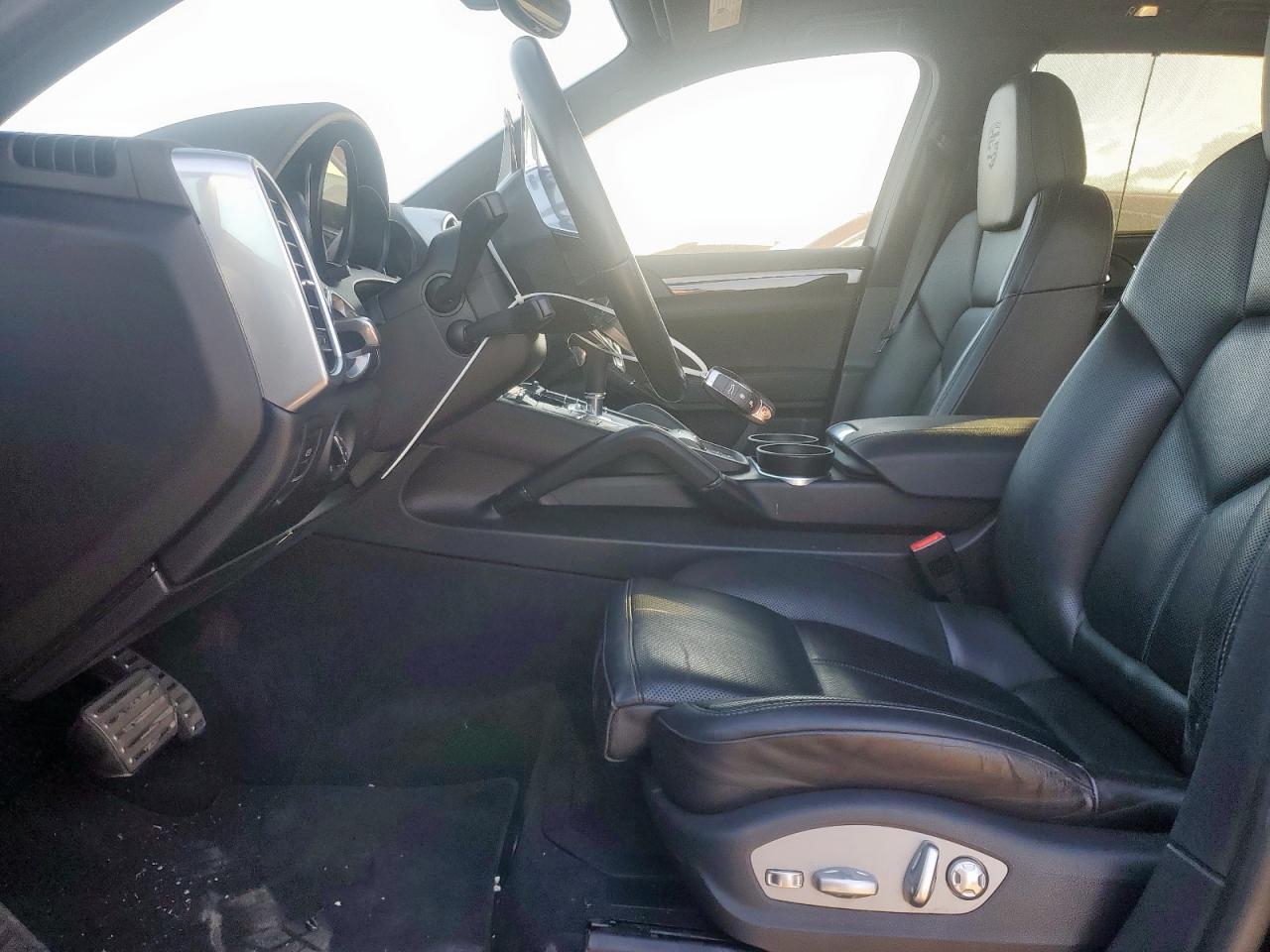 2017 Porsche Cayenne se Hybrid Platinum
