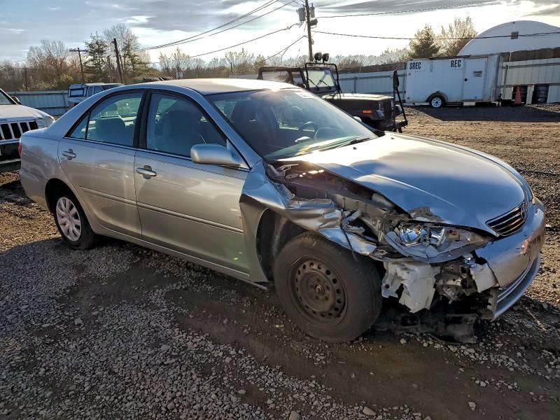 2005 Toyota Camry le