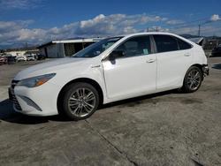 2016 Toyota Camry Hybrid en venta en Adelanto, CA
