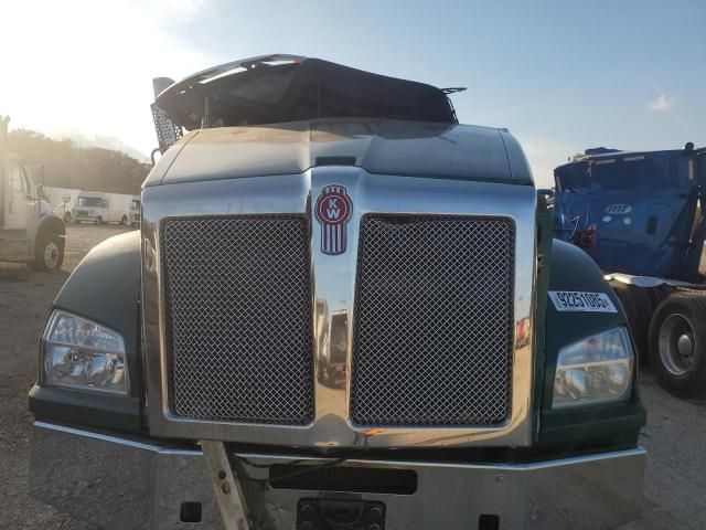 2020 Kenworth T880 Dump Truck