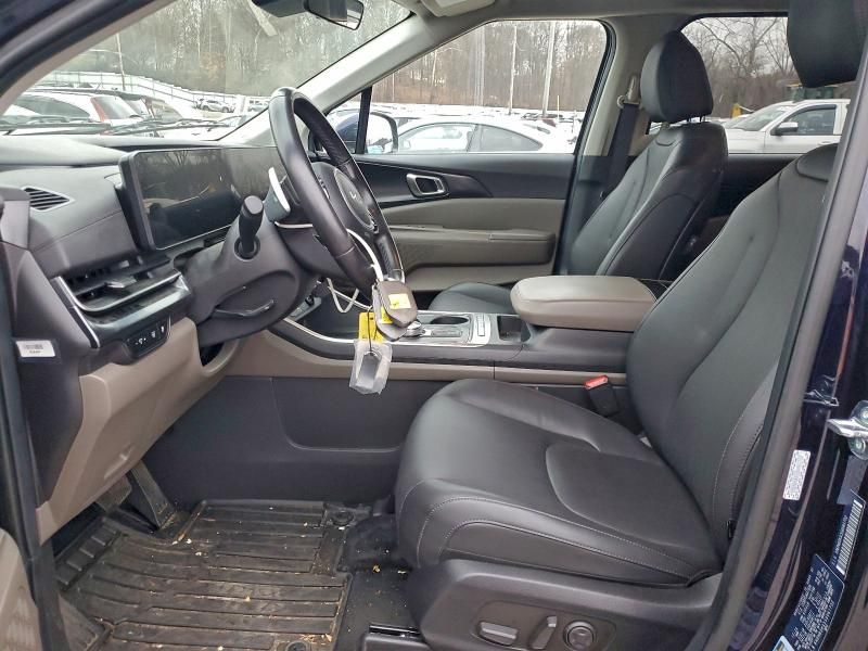 2025 KIA Carnival lxs