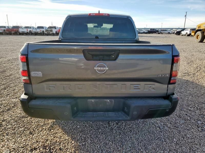 2022 Nissan Frontier s