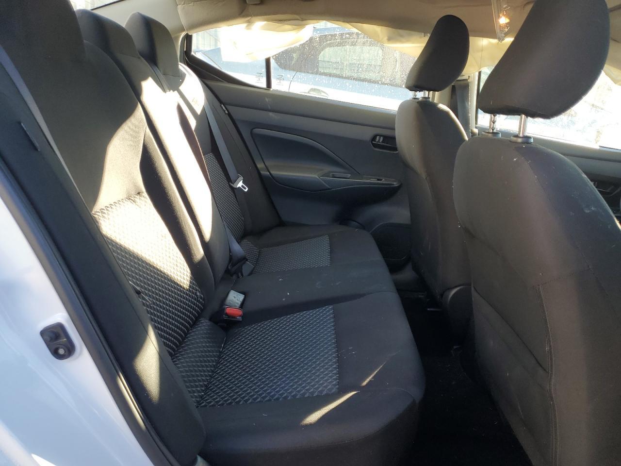 2022 Nissan Versa s