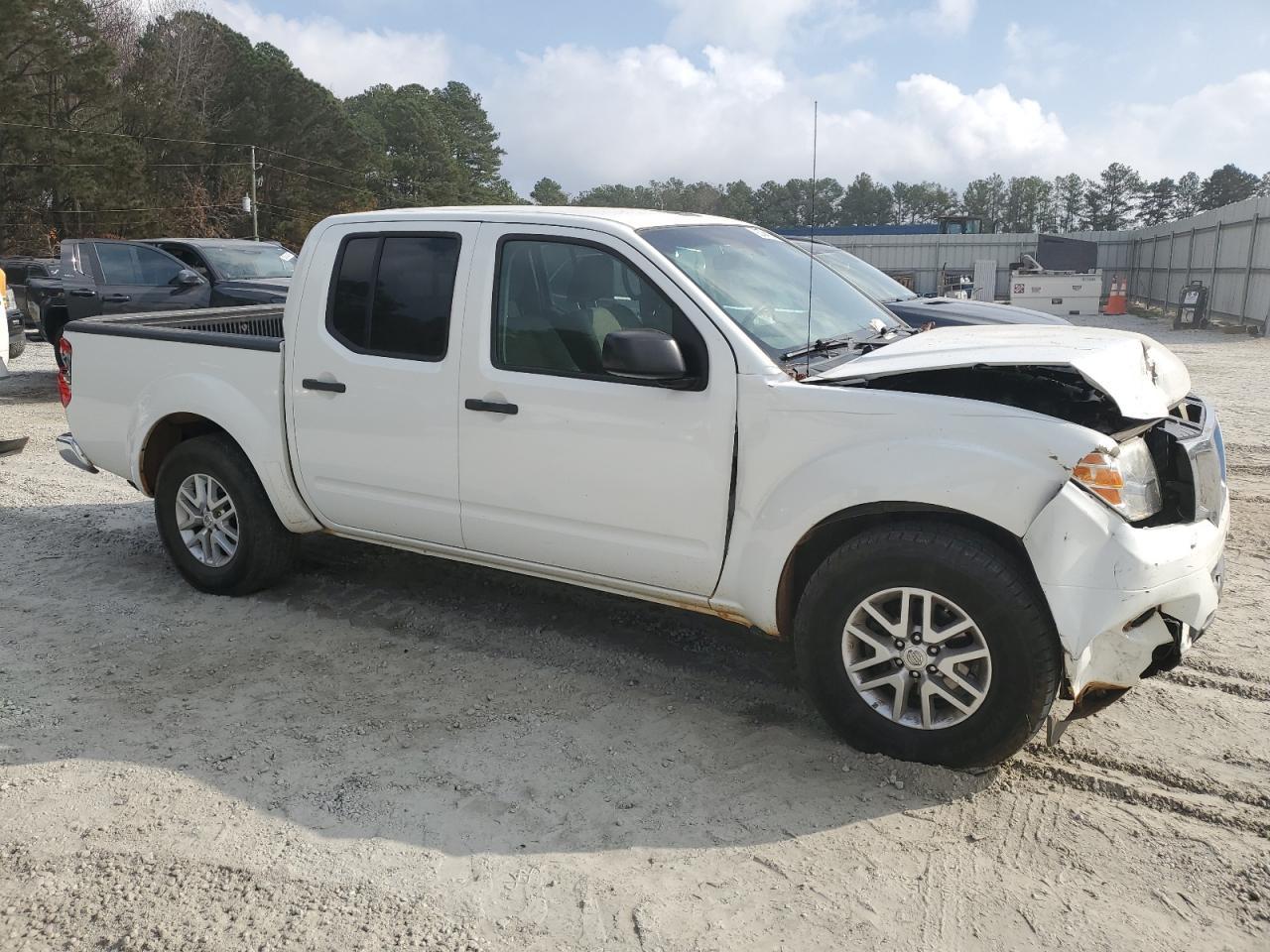 2015 Nissan Frontier s