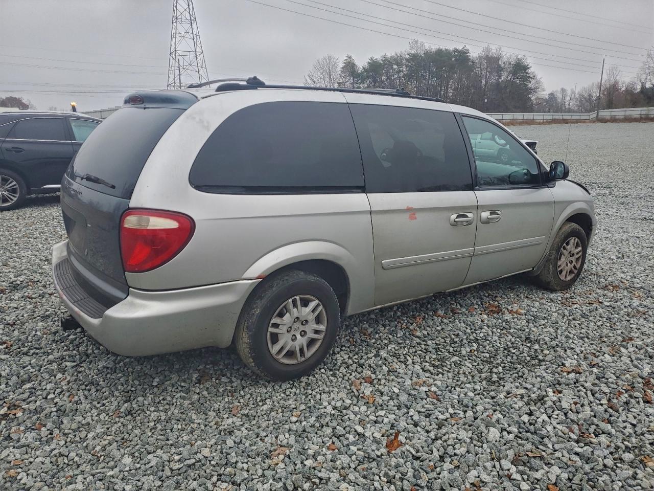 2005 Dodge Grand Caravan se