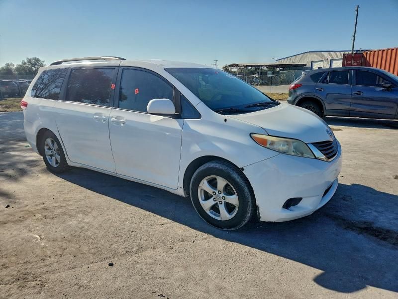 2011 Toyota Sienna