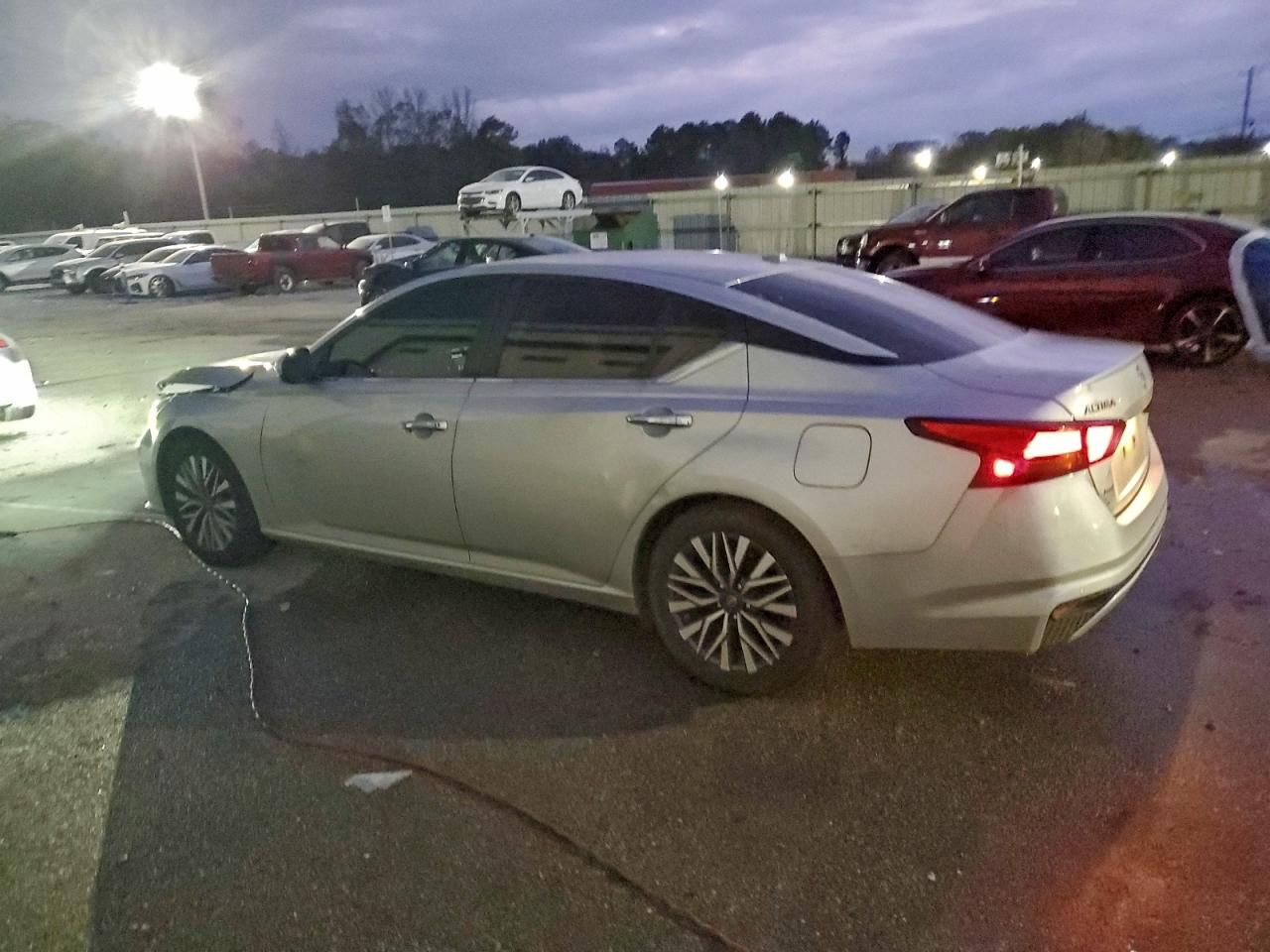 2023 Nissan Altima sv