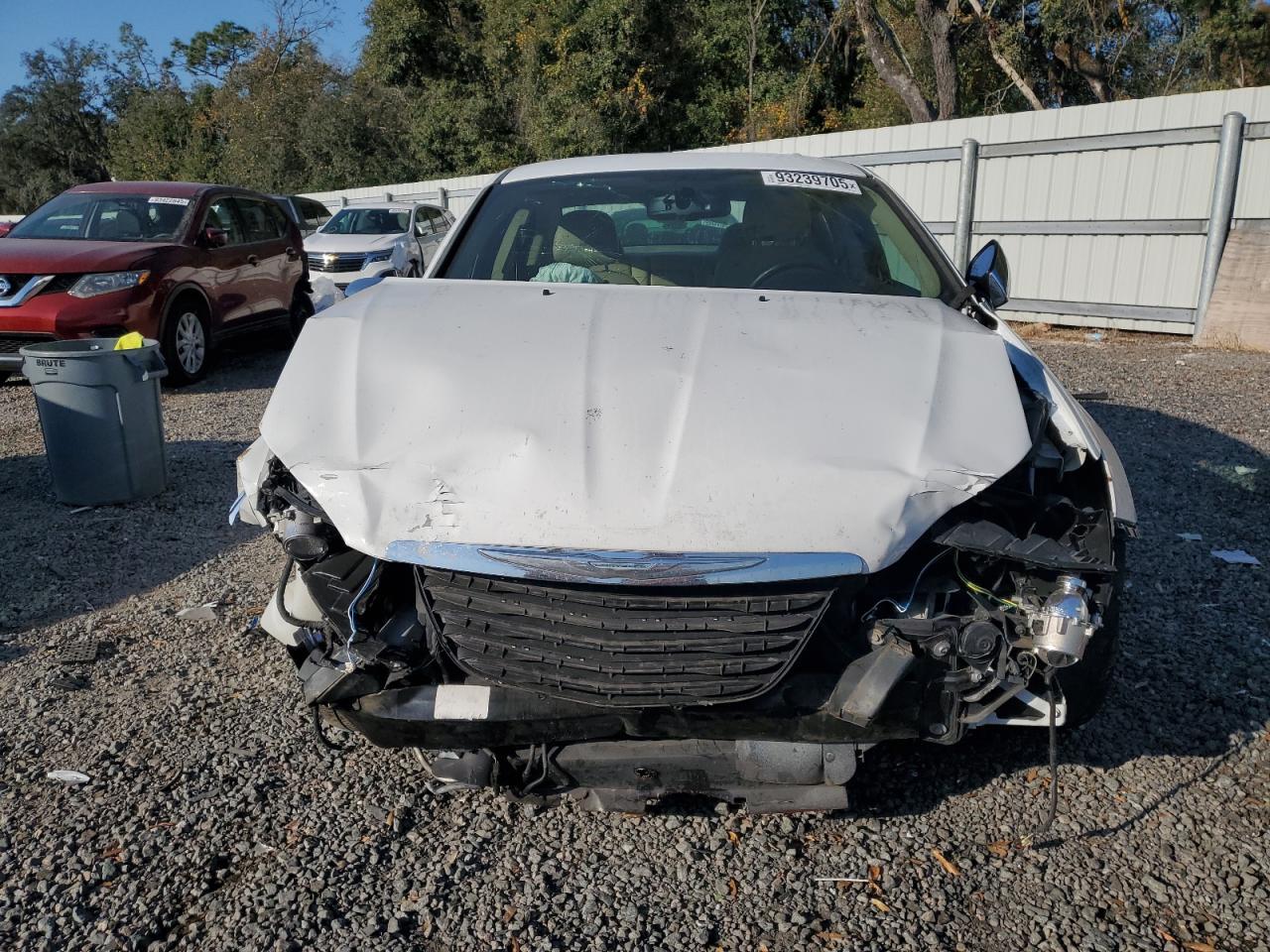 2011 Chrysler 200 Limited