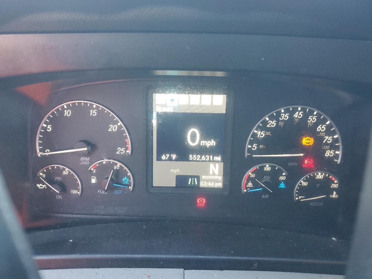 2019 Freightliner Cascadia 126