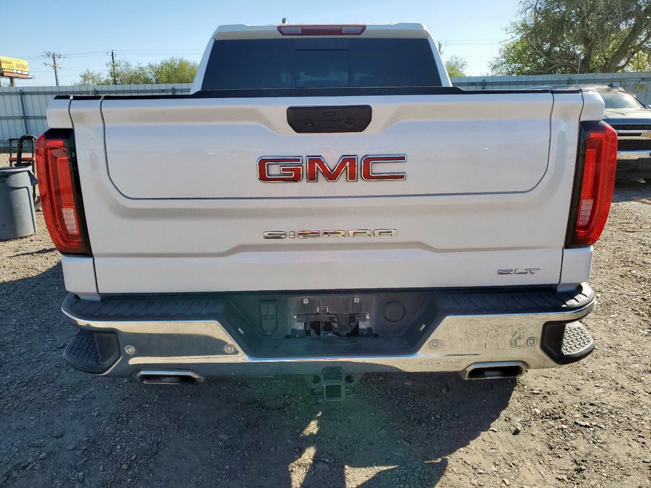 2024 GMC Sierra K1500 slt
