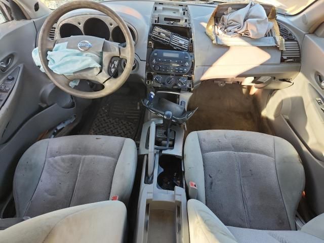 2004 Nissan Altima Base