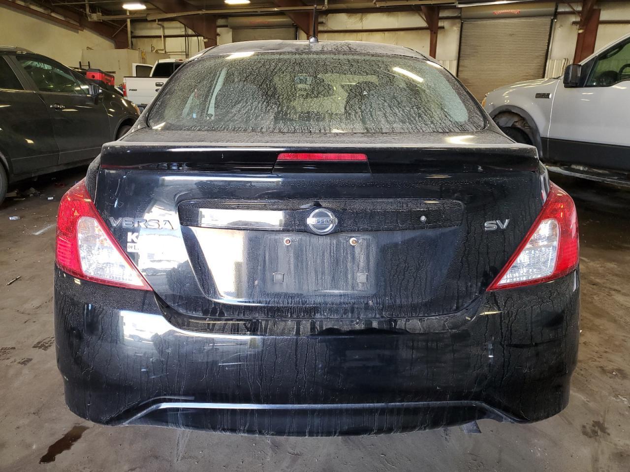 2018 Nissan Versa s