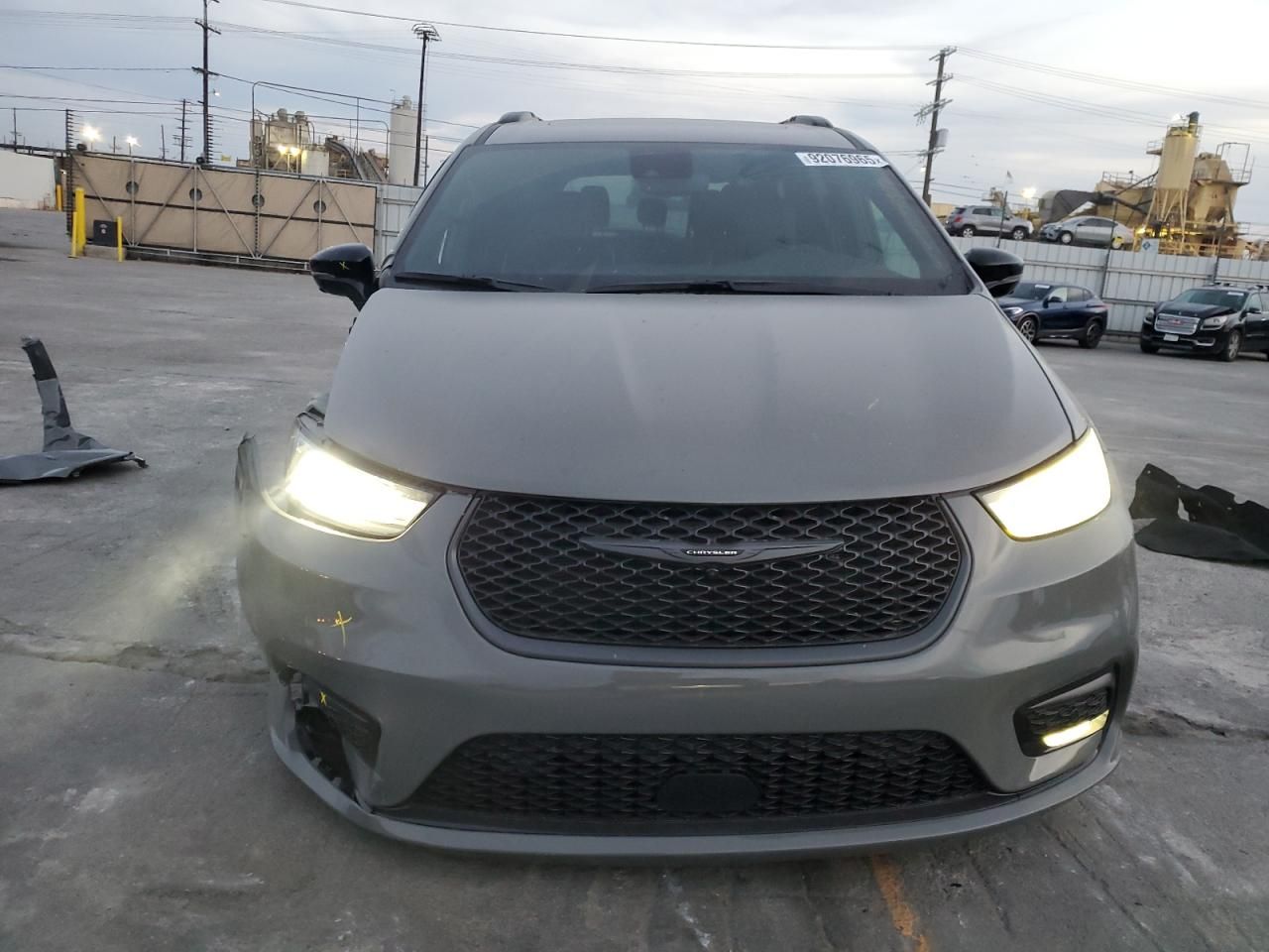 2025 Chrysler Pacifica Hybrid Select