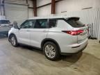 2023 Mitsubishi Outlander es