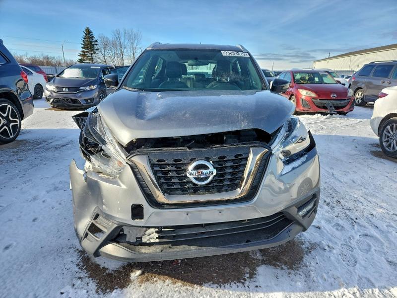 2019 Nissan Kicks s