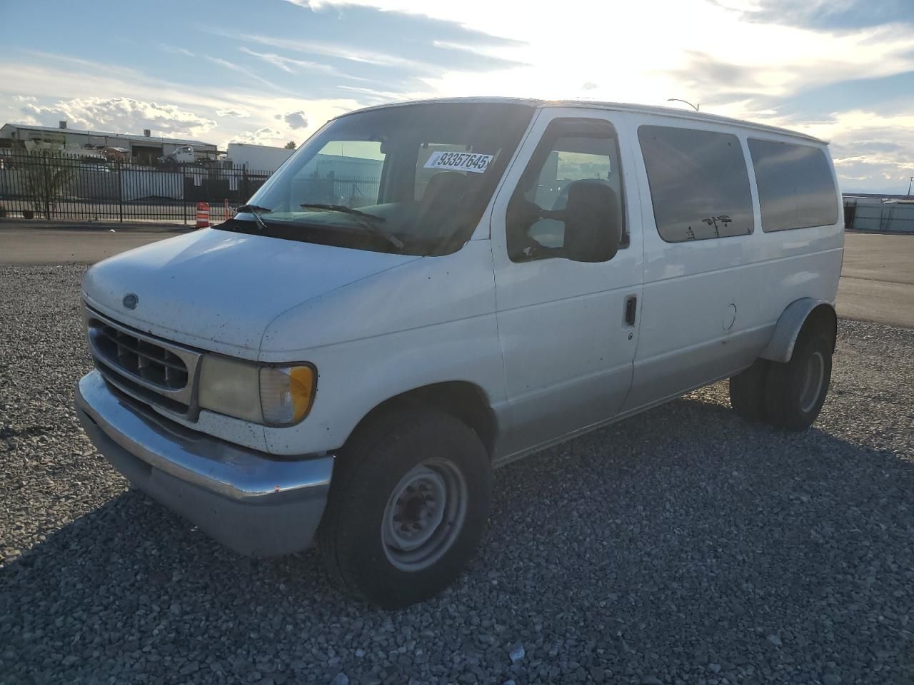 2000 Ford Econoline E350 Super Duty Wagon